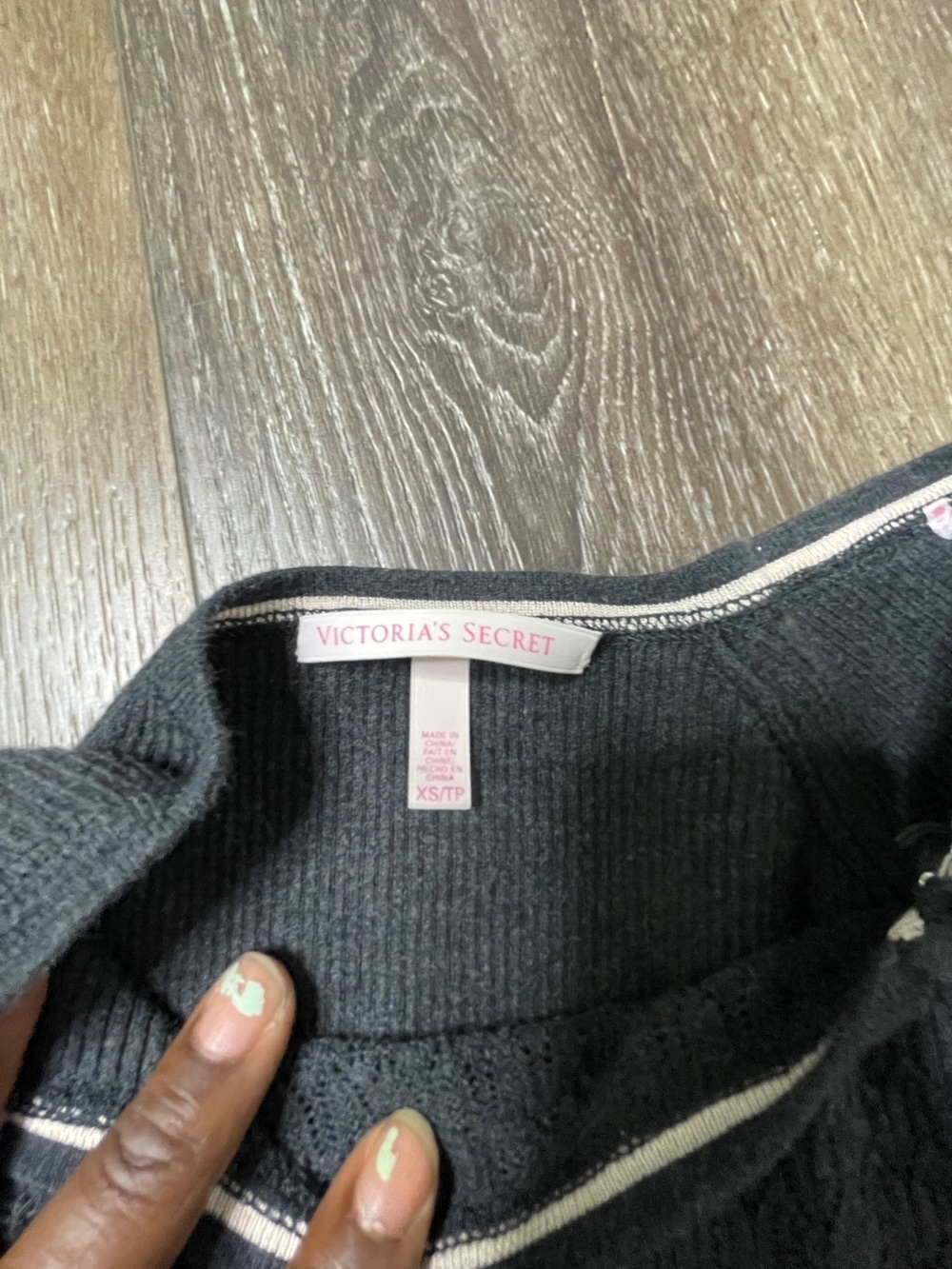 Victoria Secret Textured Light-Weight Ribbed Sweater-XS - Picture 5 of 5